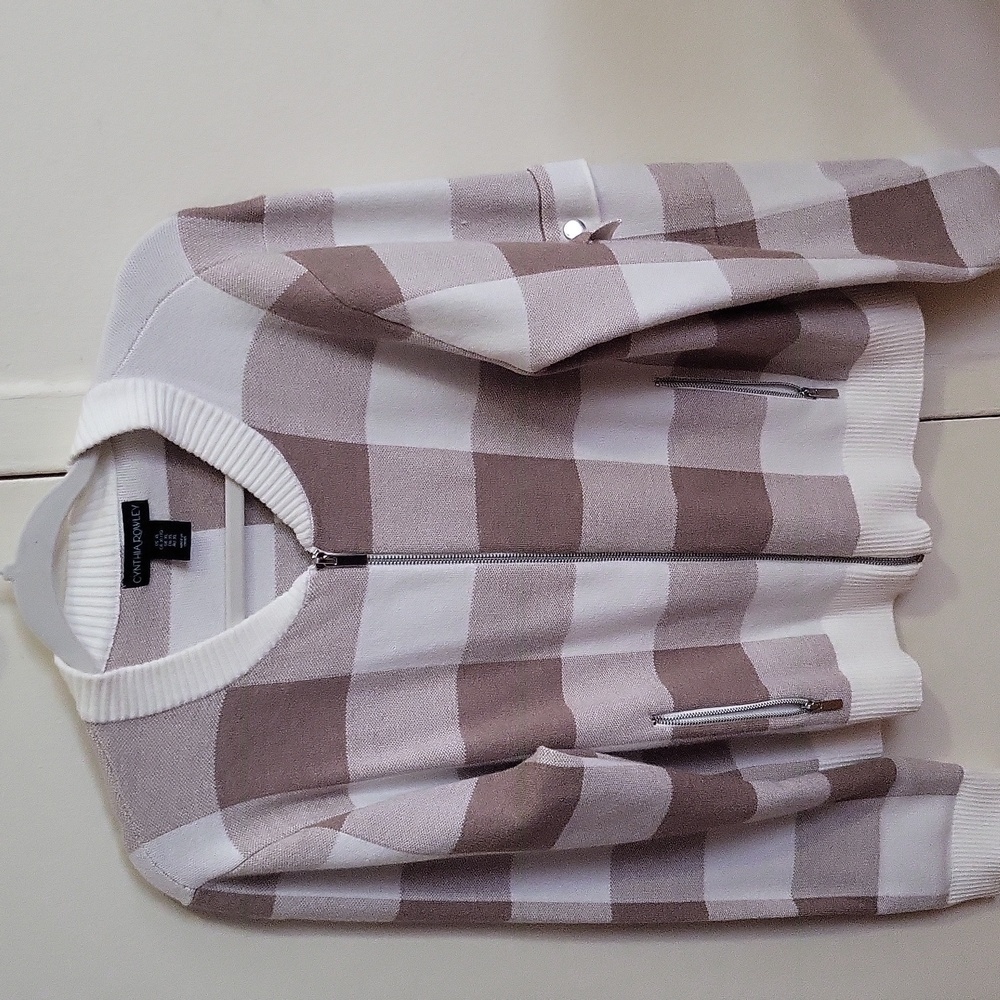 Beautiful cardigan.